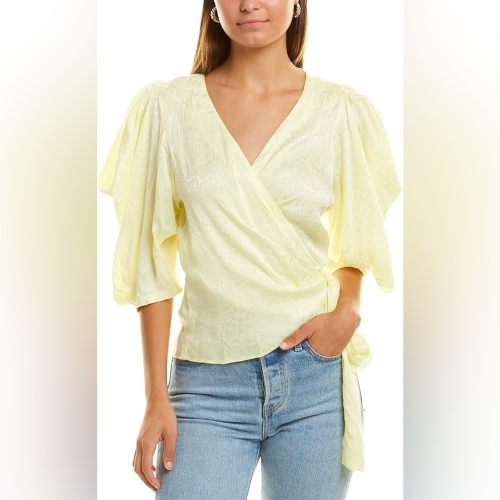 NWT Krisa puff sleeve wrap top